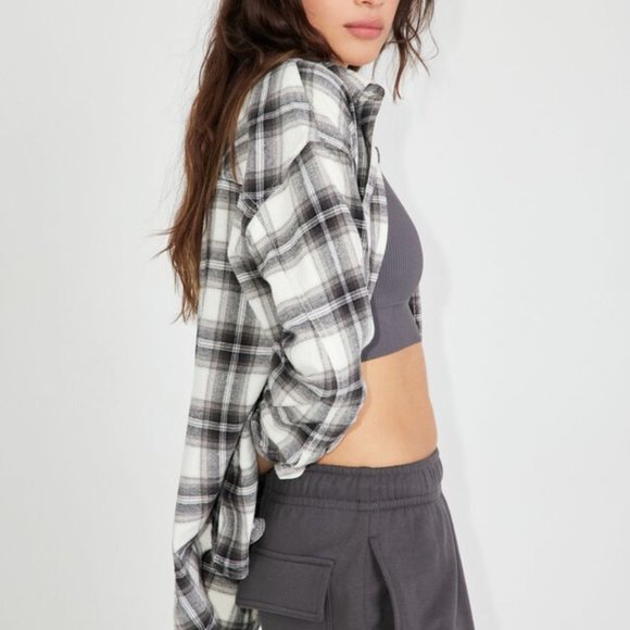 Garage Dylan Plaid Button Up Shirt (NWT) - Picture 2 of 7